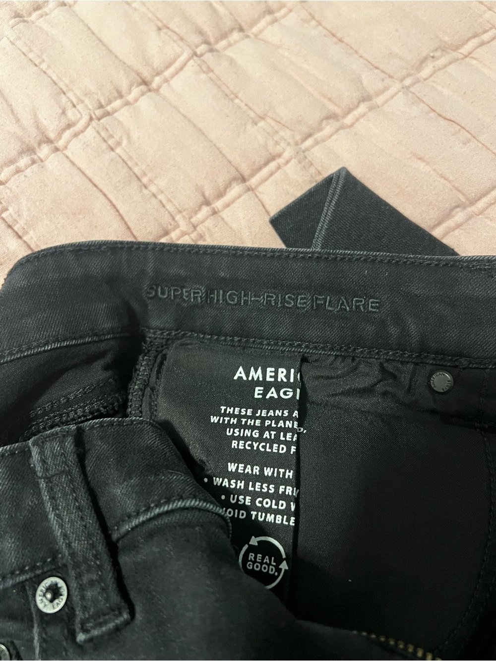 AE Super High-Waisted Flare Jean Black - Picture 7 of 7